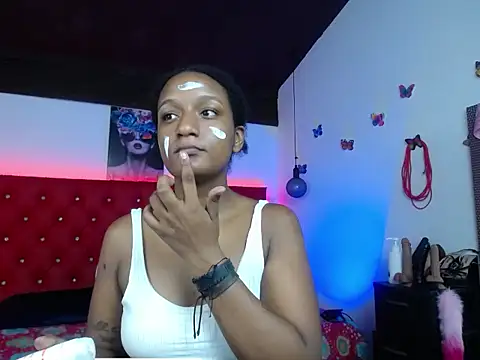 Snapshot of millysweetass chatting on 11-26-25, 10:11 millysweetass online show from 11-26-25, 10:11