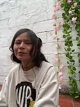 Ninfa pink online show from 10-10-25, 03:11