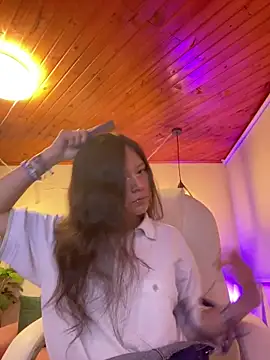 Ninfa pink online show from 11-29-25, 05:27