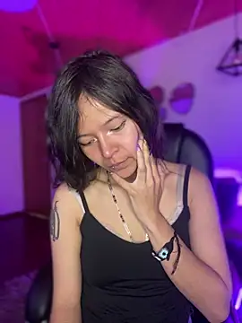 Ninfa pink online show from 01-13-26, 06:46