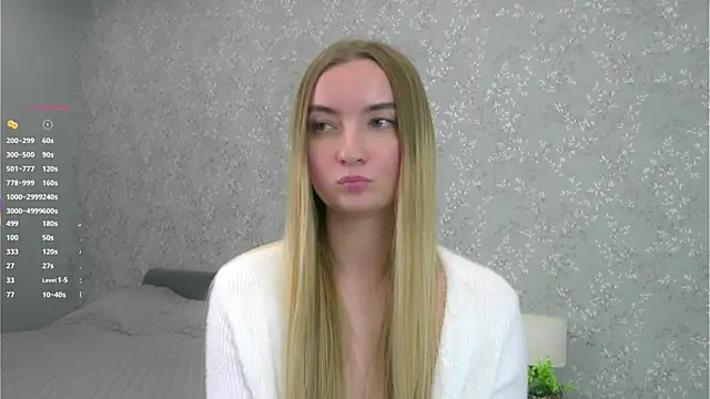 Snapshot of Marylandyy chatting on 11-08-25, 10:37 Marylandyy online show from 11-08-25, 10:37