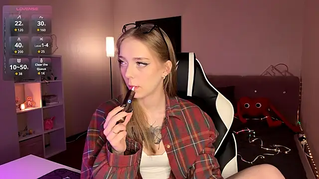 EvaPeace online show from 04-01-26, 01:34