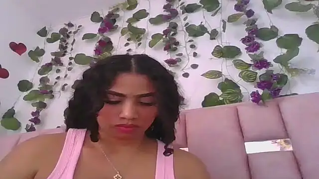 Snapshot of abby_moss_2 chatting on 04-29-26, 05:30 abby moss 2 online show from 04-29-26, 05:30