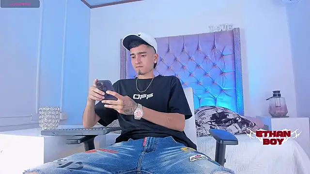 Ethan Boy  online show from 11-29-25, 09:29