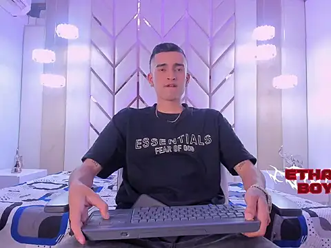 Ethan Boy  online show from 02-03-26, 08:14