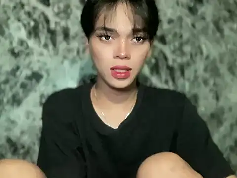 Snapshot of Chechay chatting on 11-19-25, 12:05 Chechay online show from 11-19-25, 12:05