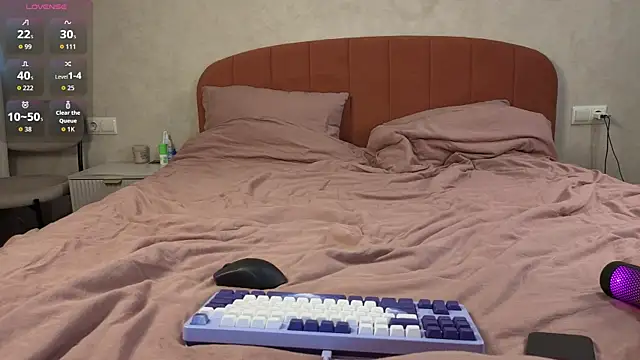 MIKE GOD19 online show from 07-12-26, 06:32