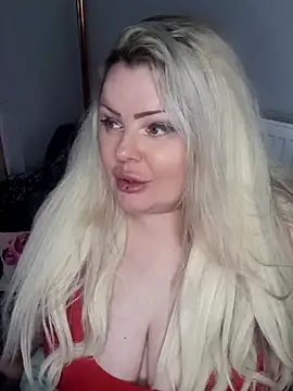 Snapshot of Sultress6969 chatting on 12-15-25, 06:45 Sultress6969 online show from 12-15-25, 06:45