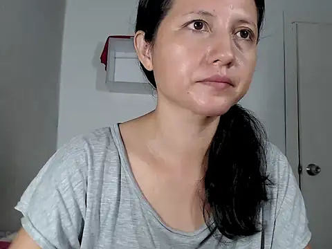 Snapshot of Renata_Rivas chatting on 10-26-25, 05:24 Renata Rivas online show from 10-26-25, 05:24