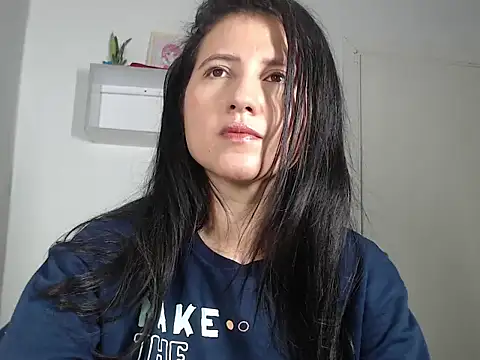 Snapshot of Renata_Rivas chatting on 11-12-25, 05:19 Renata Rivas online show from 11-12-25, 05:19