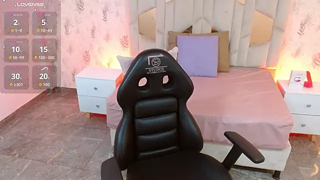 Snapshot of MARIANA_TAY1 chatting on 10-20-25, 03:07 MARIANA TAY1 online show from 10-20-25, 03:07