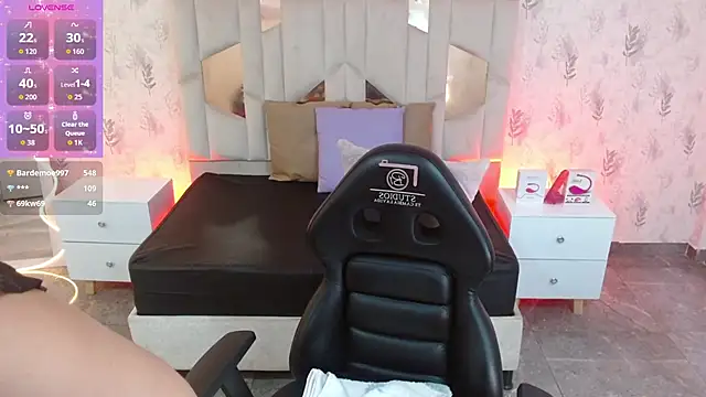 Snapshot of MARIANA_TAY1 chatting on 11-04-25, 03:05 MARIANA TAY1 online show from 11-04-25, 03:05