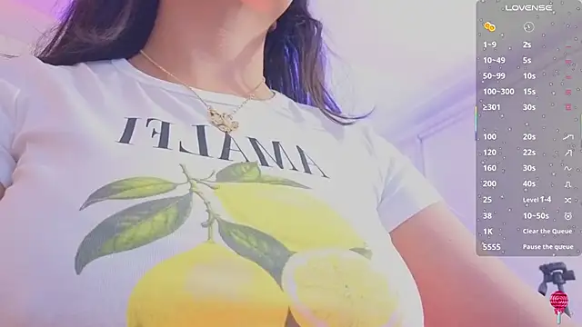 Snapshot of MARIANA_TAY1 chatting on 06-15-26, 03:09 MARIANA TAY1 online show from 06-15-26, 03:09