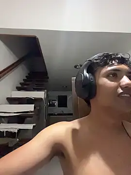 Snapshot of Flirtdick03 chatting on 11-02-25, 05:21 Flirtdick03 online show from 11-02-25, 05:21