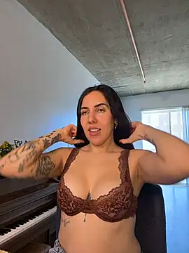 Lolathebaddie online show from 02-26-26, 05:45