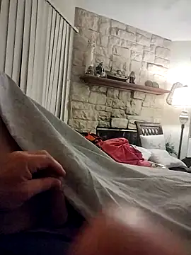 Snapshot of shyguy8569 chatting on 11-28-25, 04:15 shyguy8569 online show from 11-28-25, 04:15