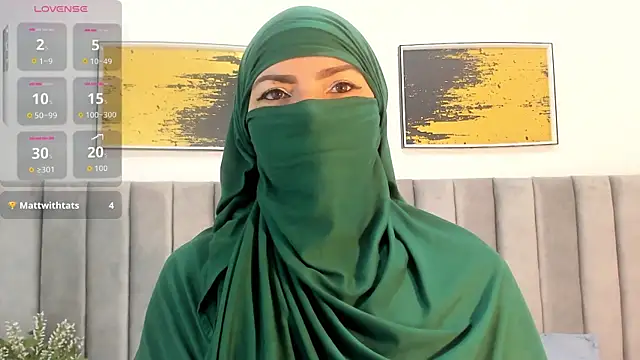 Snapshot of _naylaa_ chatting on 11-08-25, 04:01 naylaa online show from 11-08-25, 04:01