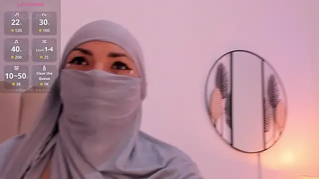 Snapshot of _naylaa_ chatting on 11-25-25, 11:38 naylaa online show from 11-25-25, 11:38