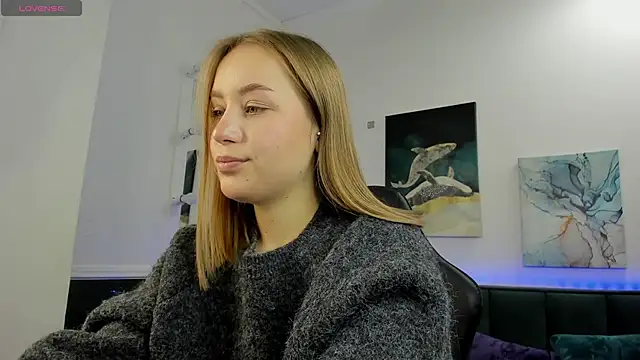 Snapshot of Melissa_new22 chatting on 12-15-25, 01:10 Melissa new22 online show from 12-15-25, 01:10