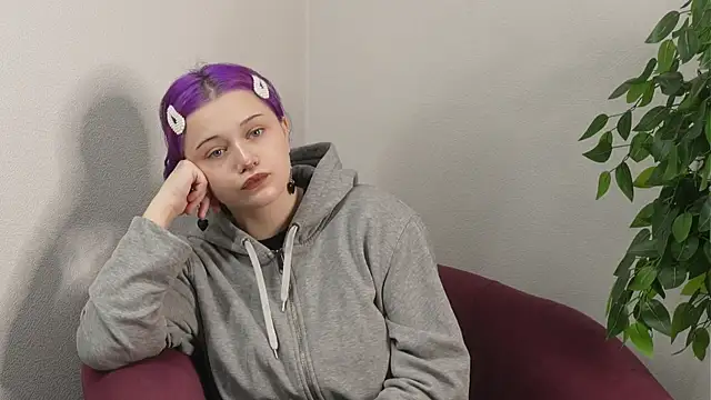 TraciBasco online show from 10-11-25, 11:53