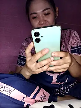 Snapshot of Cherry_pusy99 chatting on 11-21-25, 01:04 Cherry pusy99 online show from 11-21-25, 01:04