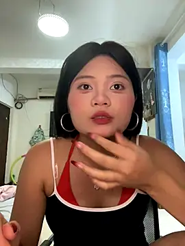 Snapshot of lan-xinh1 chatting on 10-17-25, 09:23 lan-xinh1 online show from 10-17-25, 09:23