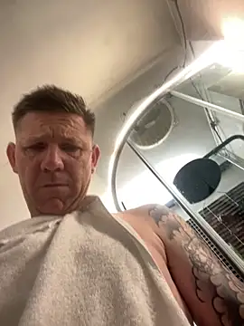 Snapshot of jayylizz69 chatting on 11-12-25, 02:28 jayylizz69 online show from 11-12-25, 02:28