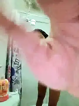 Snapshot of Briseida-White chatting on 10-14-25, 11:33 Briseida-White online show from 10-14-25, 11:33