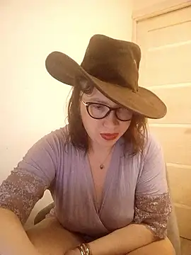 Snapshot of Ambika_beauty chatting on 01-11-26, 06:57 Ambika beauty online show from 01-11-26, 06:57