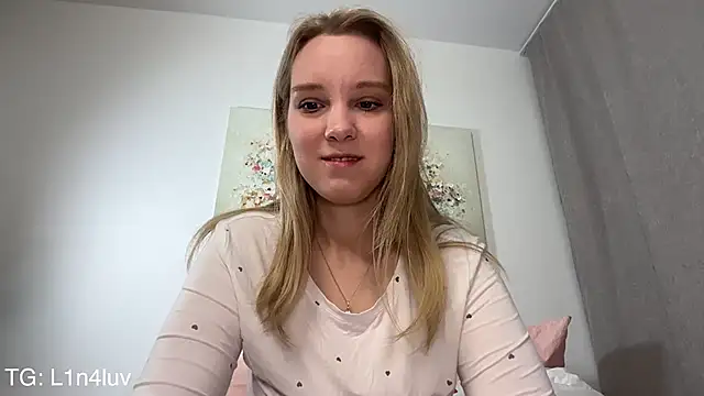 AIicaparkerc online show from 04-06-26, 05:14