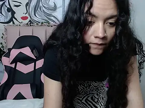 Snapshot of cataleyarussors chatting on 11-04-25, 02:21 cataleyarussors online show from 11-04-25, 02:21