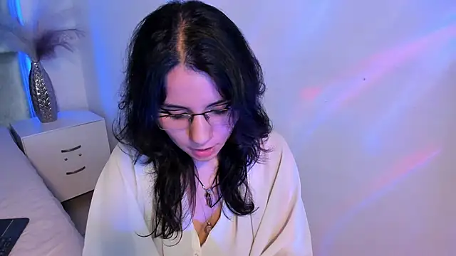 HollyPeach online show from 12-05-25, 08:16