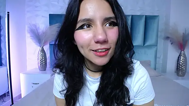 HollyPeach online show from 03-24-26, 07:41