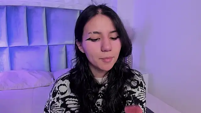 HollyPeach online show from 05-14-26, 07:42