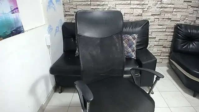 Snapshot of rom_weasley chatting on 10-17-25, 11:02 rom weasley online show from 10-17-25, 11:02