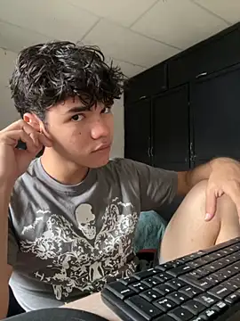 Snapshot of Im_Camii chatting on 11-29-25, 07:39 Im Camii online show from 11-29-25, 07:39