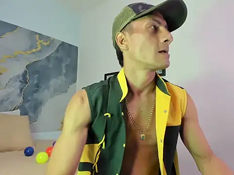 latin crissex online show from 11-07-25, 11:54