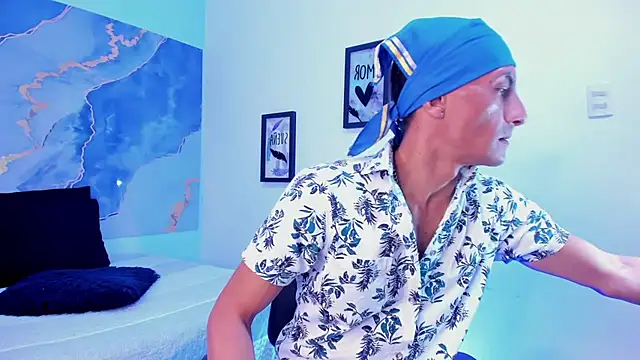 latin crissex online show from 11-29-25, 11:57