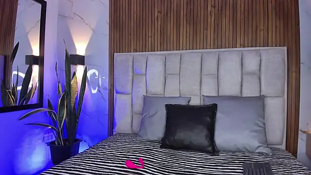 Sassha ferrer online show from 03-03-26, 06:14