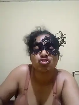 Expose Queen online show from 04-06-26, 04:52