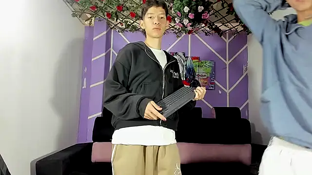 heyy noah11 online show from 02-02-26, 01:10