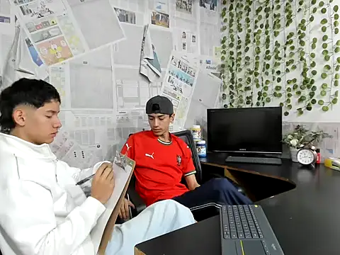 Snapshot of heyy_noah11 chatting on 06-19-26, 01:26 heyy noah11 online show from 06-19-26, 01:26