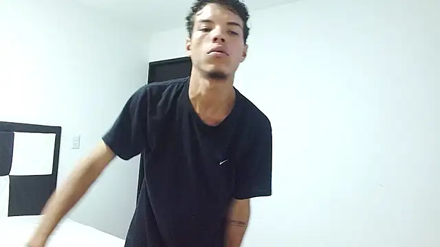 Snapshot of jhojan_foxxx_ chatting on 10-19-25, 07:36 jhojan foxxx online show from 10-19-25, 07:36