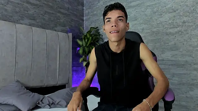 Snapshot of jhojan_foxxx_ chatting on 11-11-25, 08:53 jhojan foxxx online show from 11-11-25, 08:53