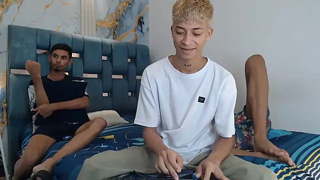 EMPIRE BOYS1 online show from 03-25-26, 07:20