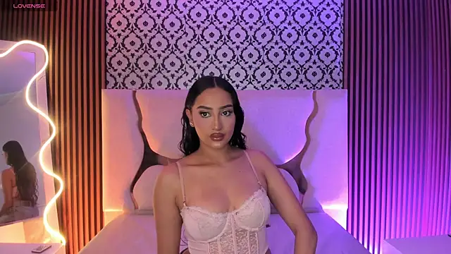 BEELLA TAY1 online show from 02-11-26, 11:48