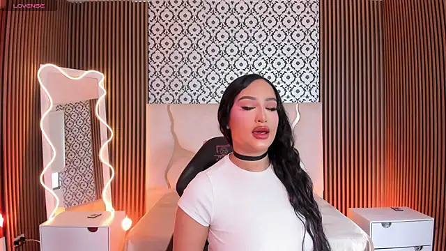 Snapshot of BEELLA_TAY1 chatting on 04-19-26, 11:31 BEELLA TAY1 online show from 04-19-26, 11:31