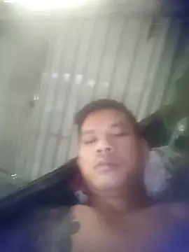 Snapshot of Dothanhthuan555 chatting on 12-15-25, 04:06 Dothanhthuan555 online show from 12-15-25, 04:06