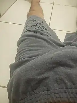 Guilhermekovaliosky online show from 12-19-25, 03:08