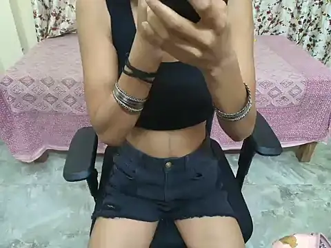 Snapshot of hii_tanisha chatting on 06-14-26, 05:31 hii tanisha online show from 06-14-26, 05:31